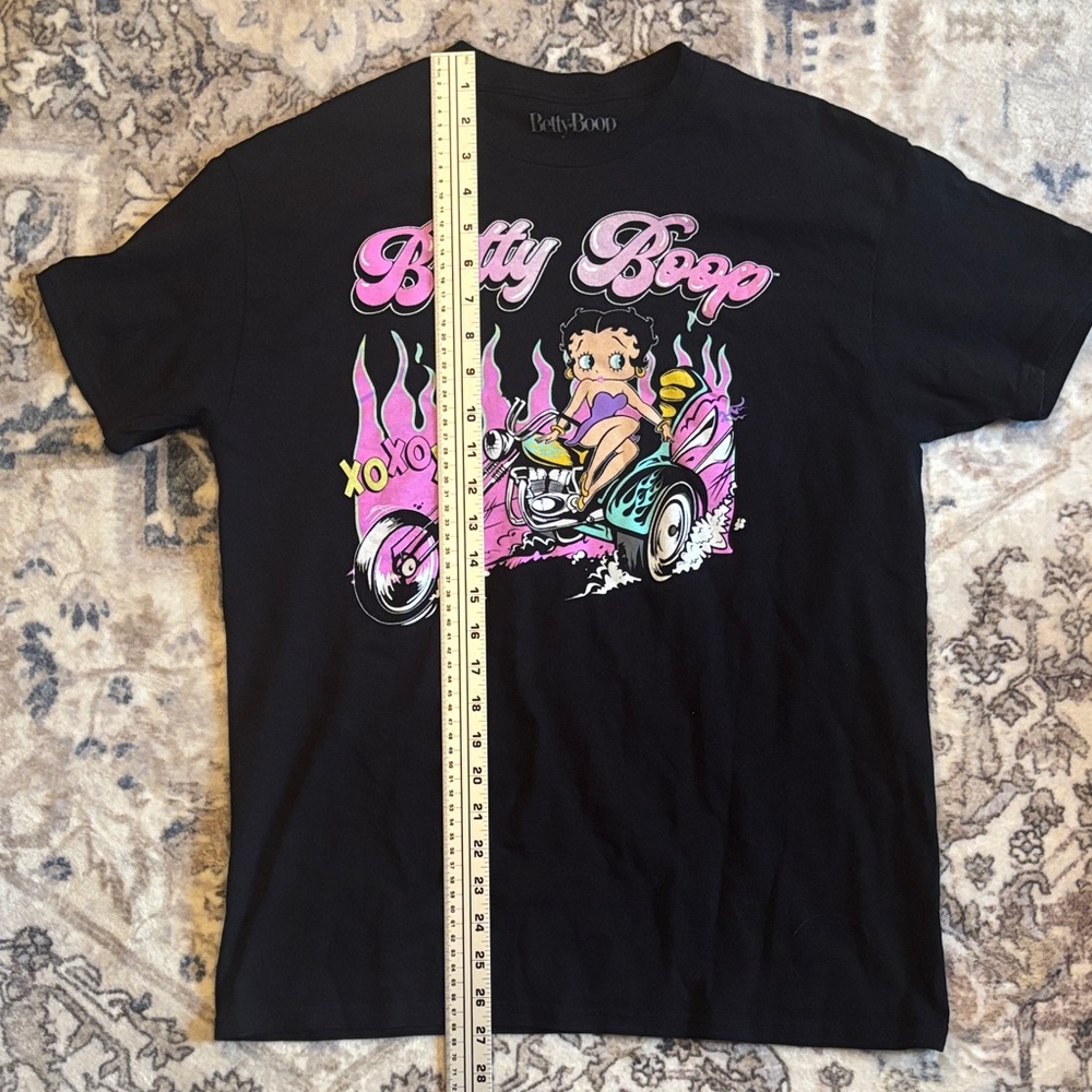 Betty Boop Graphic Biker T-Shirt - Picture 5 of 7